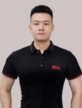 樊伟 鸡西 31岁 183cm 90kg