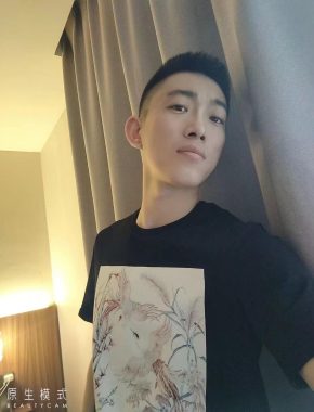 张营 哈尔滨 32岁 180cm 71kg