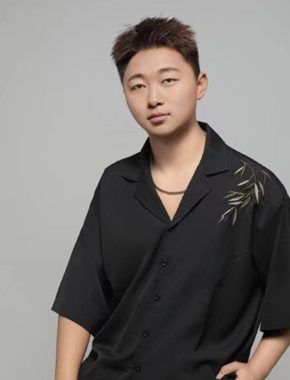 陈兴兆 昆明 24岁 170cm 66kg