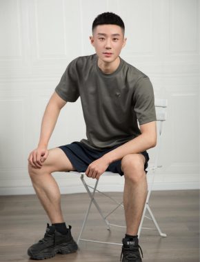 张恒 昆明 34岁 175cm 56kg