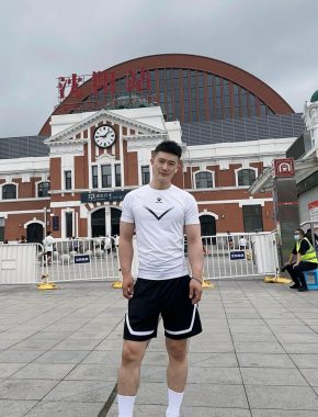 乔彦青 哈尔滨 41岁 180cm 70kg