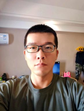 何彰卓 昆明 37岁 173cm 70kg