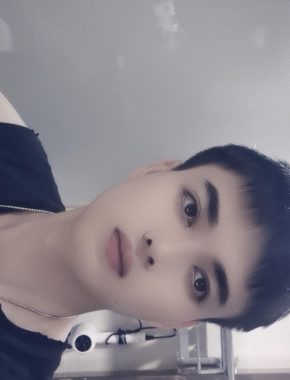 邓永健 桂林 29岁 175cm 62kg
