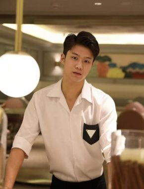 张雨培 昆明 25岁 180cm 70kg
