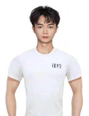 梁善静 南宁 30岁 180cm 64kg