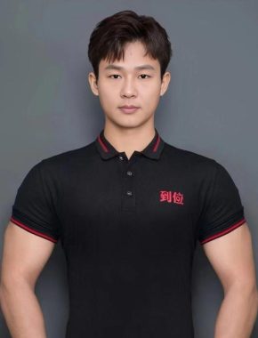钱老三 昆明 37岁 176cm 60kg