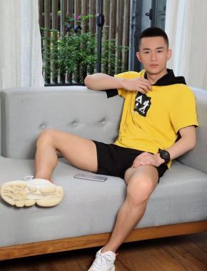 王曼昱 昆明 29岁 178cm 61kg