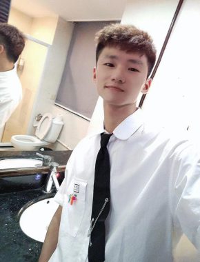 李木子 昆明 23岁 177cm 57kg