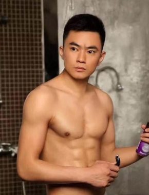 王唯楚 昆明 37岁 181cm 74kg
