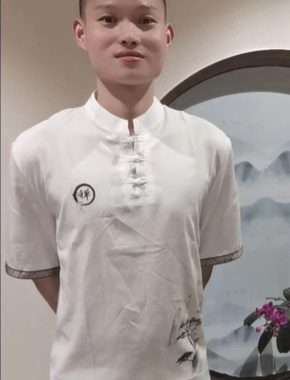 张深圳 昆明 26岁