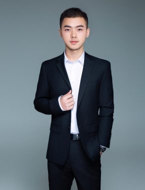 郭润新 合肥 24岁 180cm 69kg