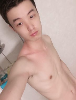 浩宇 合肥 23岁 188cm 70kg